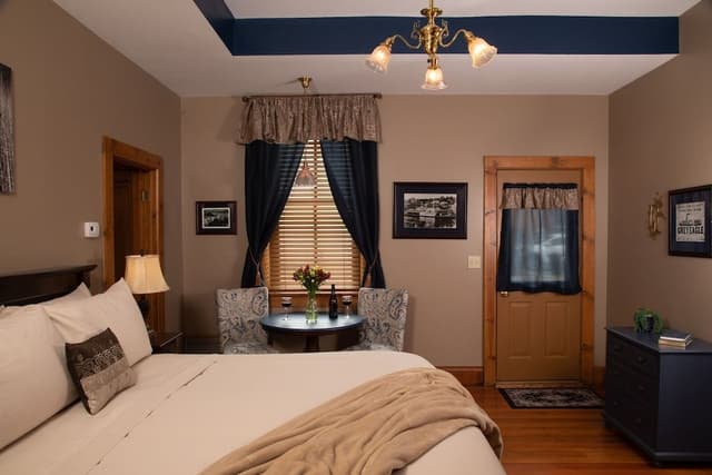 Classic Single Room
