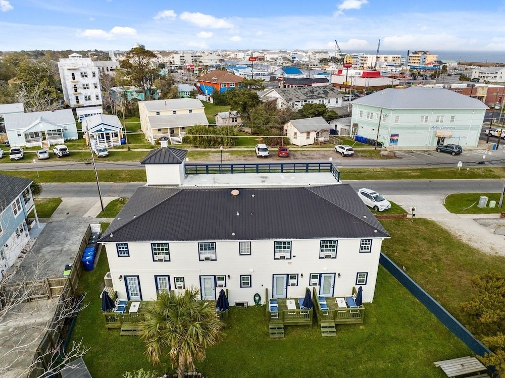 Carolina Beach Inn1