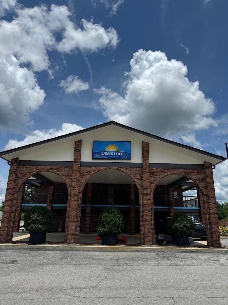 Inn of Clanton2
