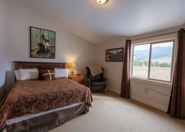 Suite King 2 Singles Non Smoking 2 person Sofa Bed