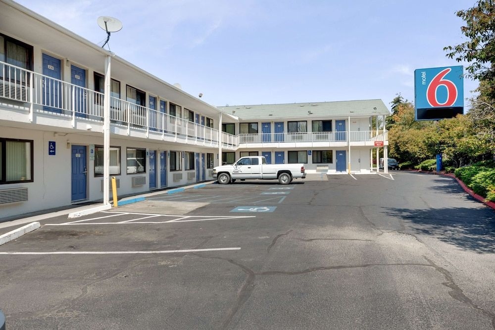 Motel 6 Bellingham2