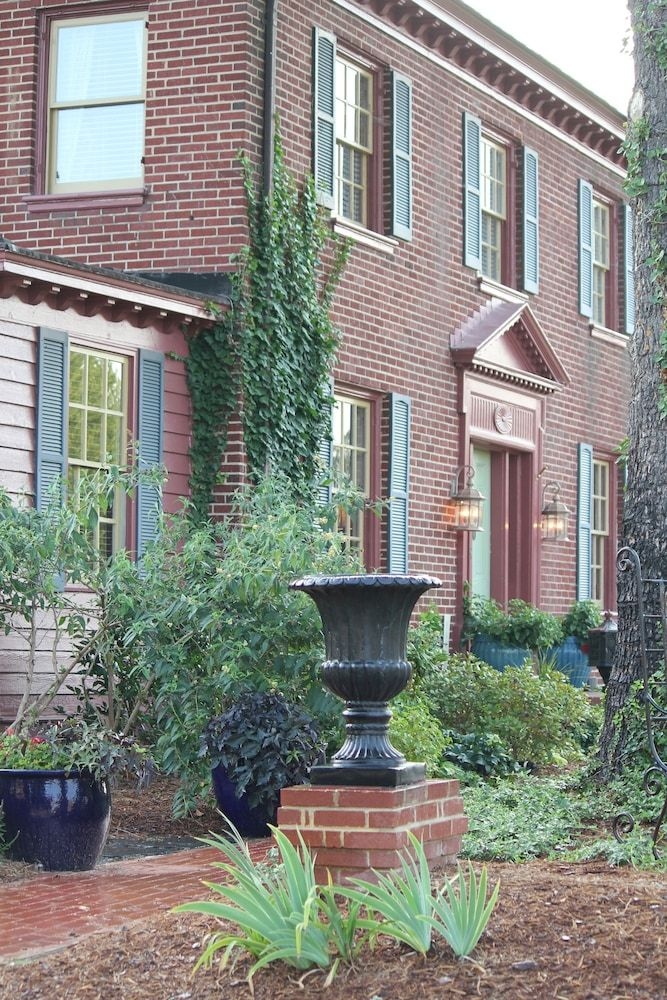 Williamsburg Manor B&B3
