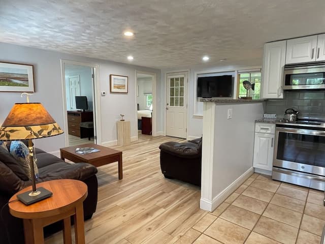 Lower Deluxe Two Bedroom Cottage