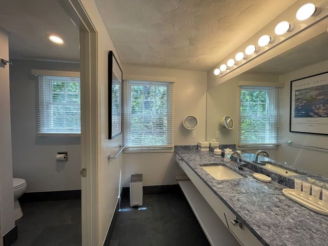 Upper Deluxe Two Bedroom Cottage