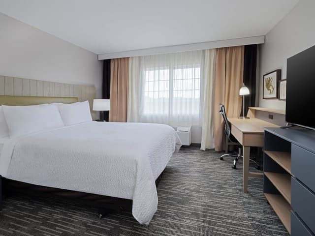 Standard Room, 1 Queen Bed