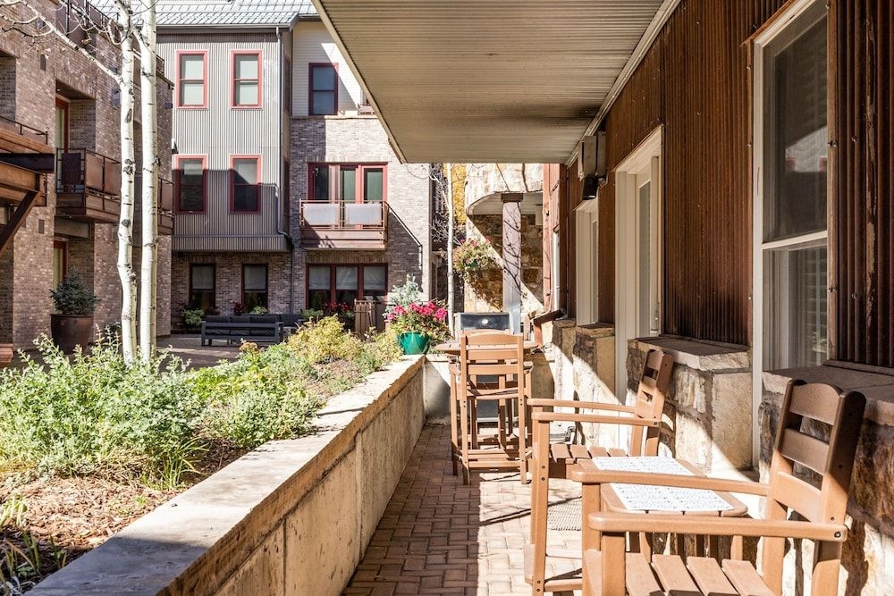 The Auberge Residences at Element 524