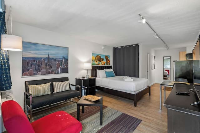 Chic Premium Studio Apartment (47 25th St NW, Atlanta GA 30309)*