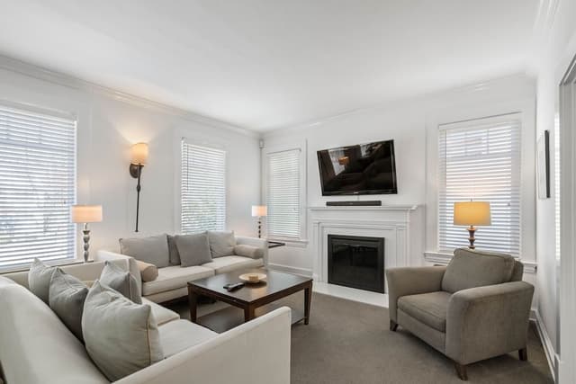Standish House Apartment Duplex Home, 3 Bedrooms (71 Standish Ave NW, Atlanta GA 30309)
