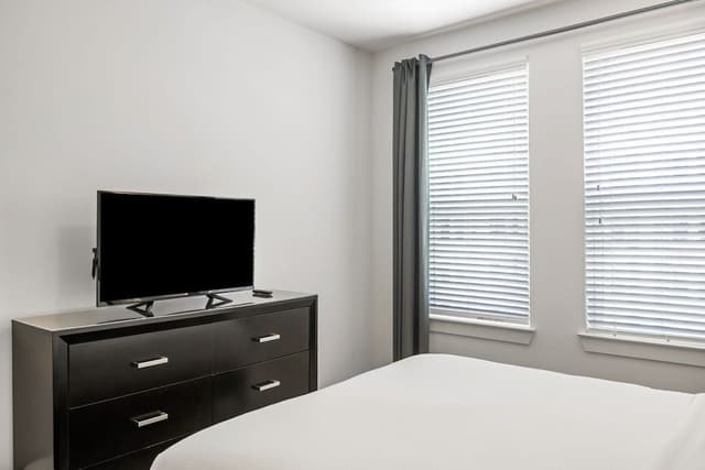 Spectacular 2BR/2BA Apartment (1270 Spring Street NW, Atlanta, GA 30309)