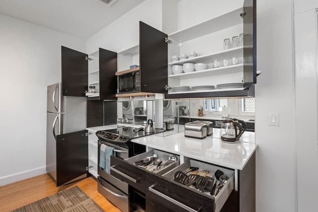 Standish House Apartment Duplex Home, 3 Bedrooms (71 Standish Ave NW, Atlanta GA 30309)
