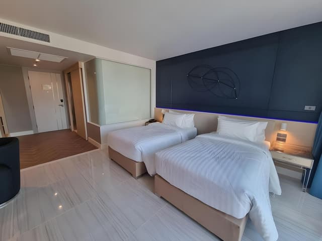 Superior Room (DEE Tower)