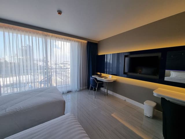 Superior Room (DEE Tower)