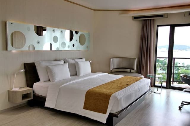 Premier Room