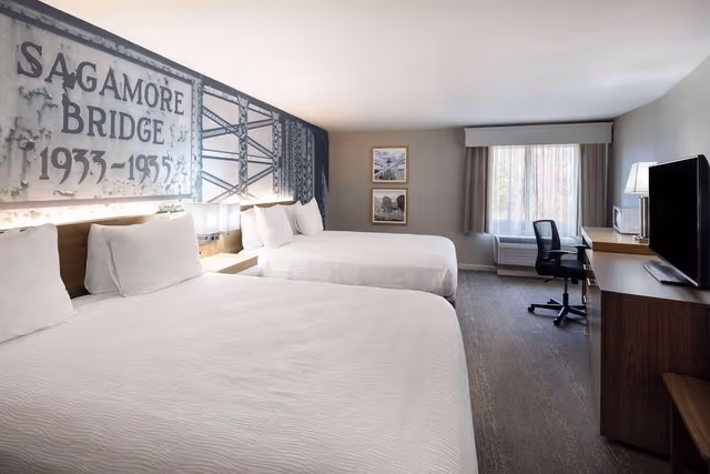 Family Suite, Multiple Beds, Non Smoking (Shower Only)