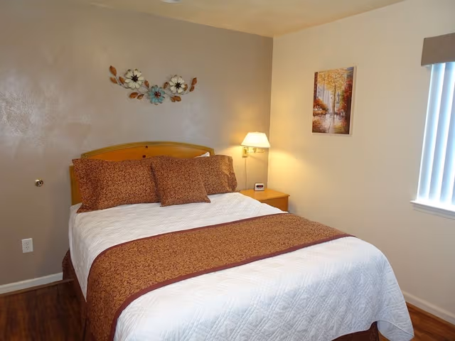 Studio Suite, 1 Queen Bed