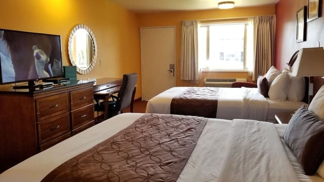 Deluxe Room, 2 Queen Beds, Refrigerator & Microwave