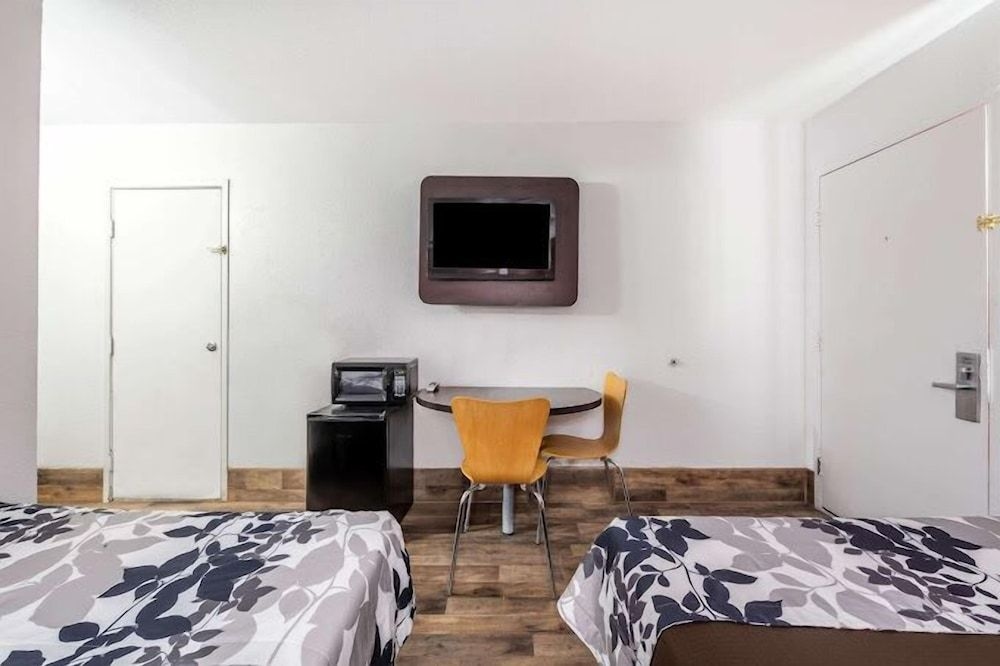 Motel 6 Pecos4