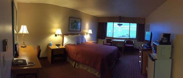 Standard Room, Harbor View (1 Queen)