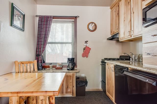 Classic Studio, Mountainside