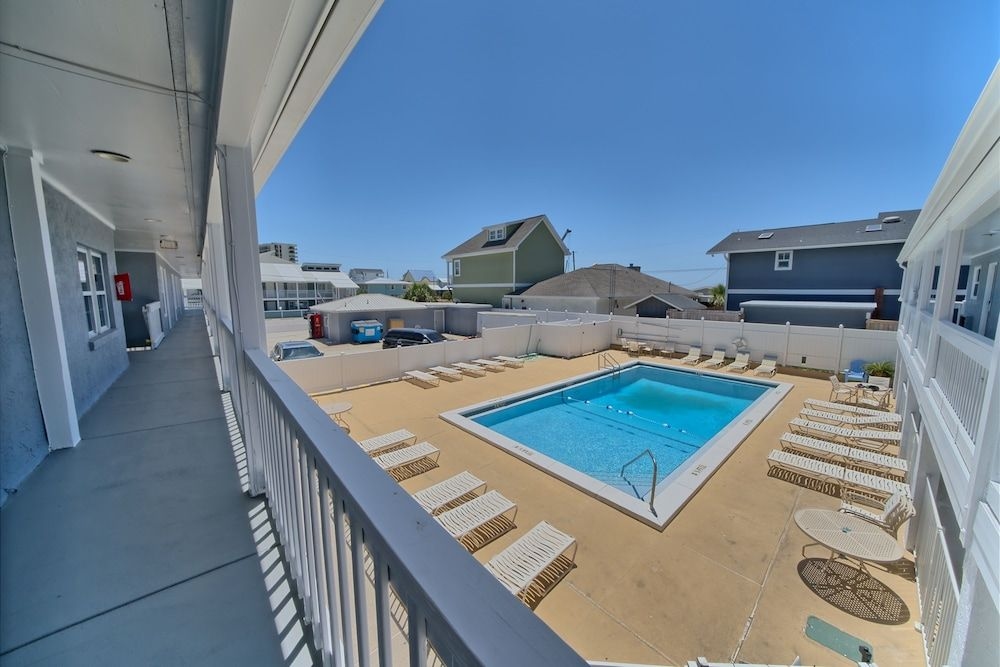 Aqua View Motel0