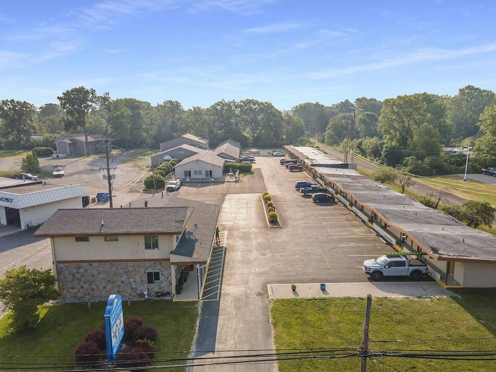 Great Lakes Inn and Suites Great Lakes Inn and Suites