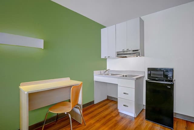 Deluxe Room, 1 Queen Bed, Non Smoking
