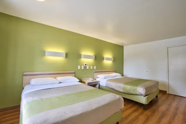 Deluxe Room, 2 Queen Beds, Non Smoking, Kitchenette