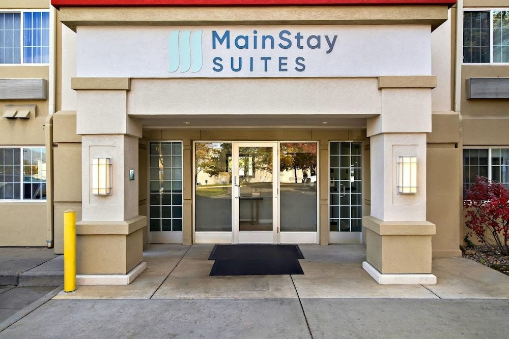Hawthorn Suites by Wyndham Salt Lake City - Fort U0