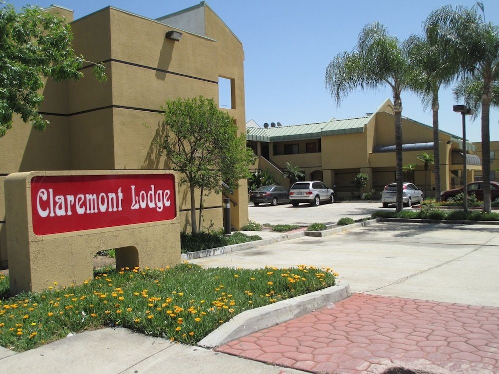 Claremont Lodge3