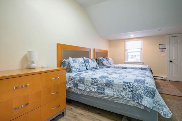 Deluxe Single Room, 2 Queen Beds