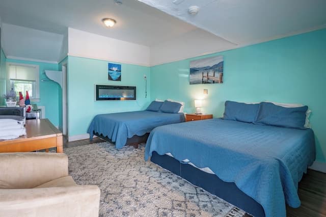 Deluxe Single Room, 2 Queen Beds
