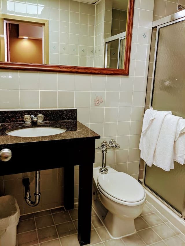 Standard Room, 1 Queen Bed