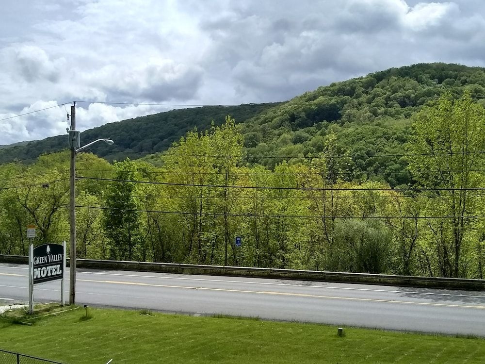 Green Valley Motel0