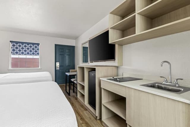 Room, 2 Queen Beds, Non Smoking (Efficiency, Upgrade)