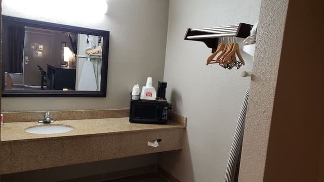 Standard Room, 1 King Bed, Smoking