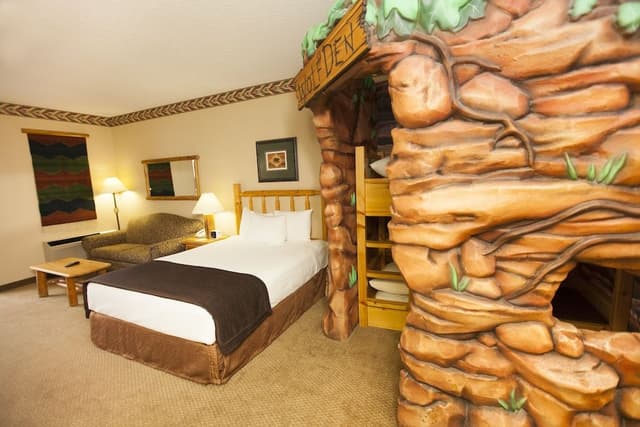 Wolf Den Suite - Water Park Included