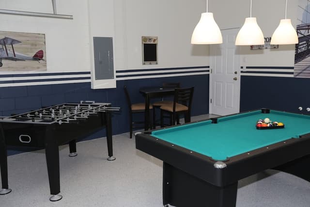 VERANDA PALMS RESORT - 6 Bedroom home with private pool and game room