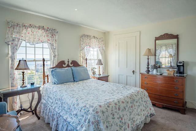 Family Room (Bullfinch House)