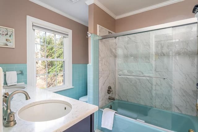 Azalea Suite