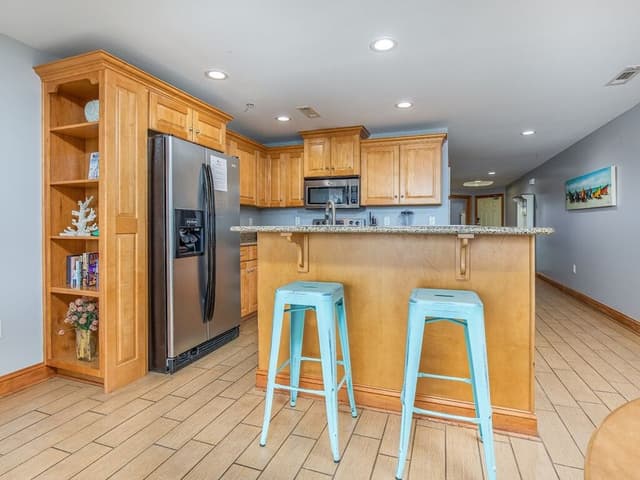 Condo, 1 King Bed with Sofa bed, Pool Access, Beach View (#136 - Pets)