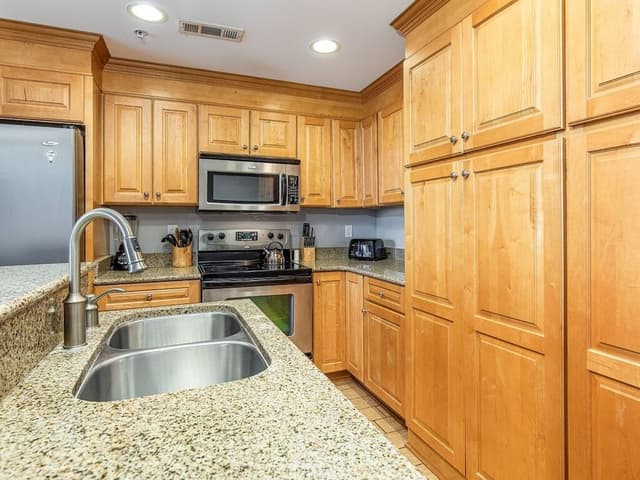 Condo, Multiple Beds, Pool Access, Beach View (#122 - No Pets)