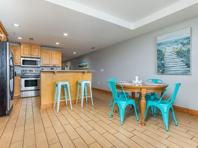 Condo, 1 King Bed with Sofa bed, Pool Access, Beach View (#136 - Pets)