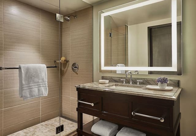 Deluxe City View High Floor Room