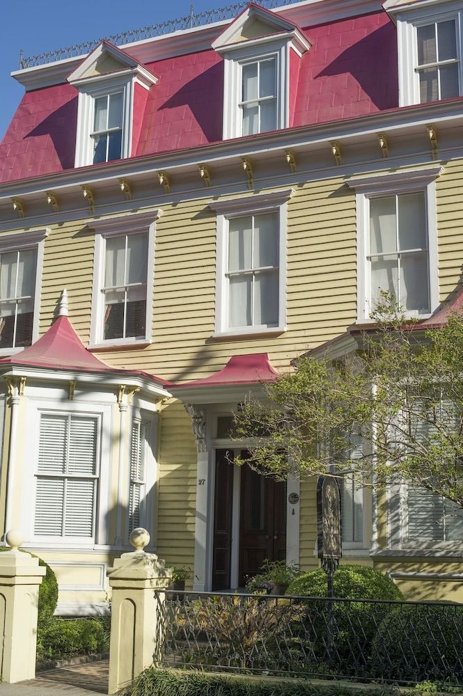 Barksdale House Inn1