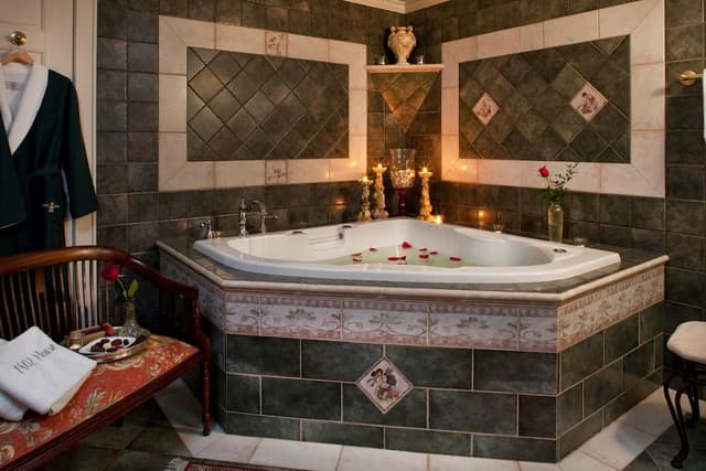 Suite, Private Bathroom (Sebago Suite)