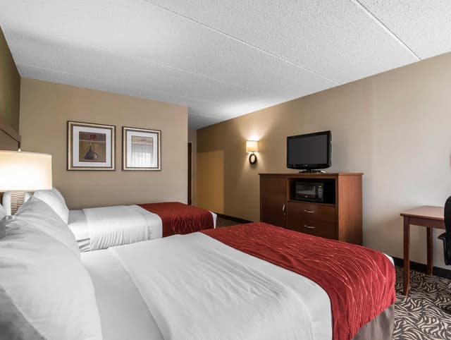 2 Double Beds Nonsmoking