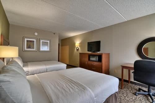 2 Double Beds Nonsmoking