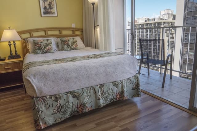 Premium Studio, 1 Queen Bed with Sofa bed, Kitchen (F15A07)