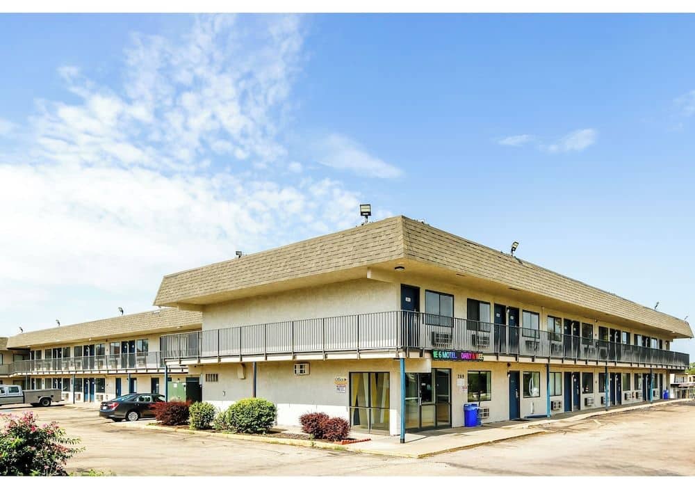 Motel 6 Topeka Northwest Motel 6 Topeka Northwest