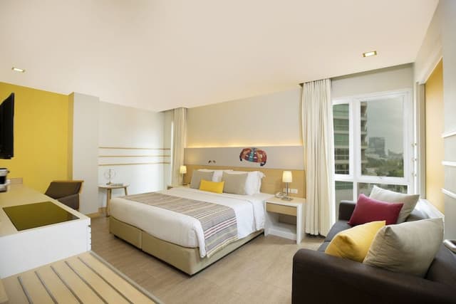 Deluxe Double Room, City View